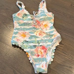 Cupshe Scalloped One piece NWT